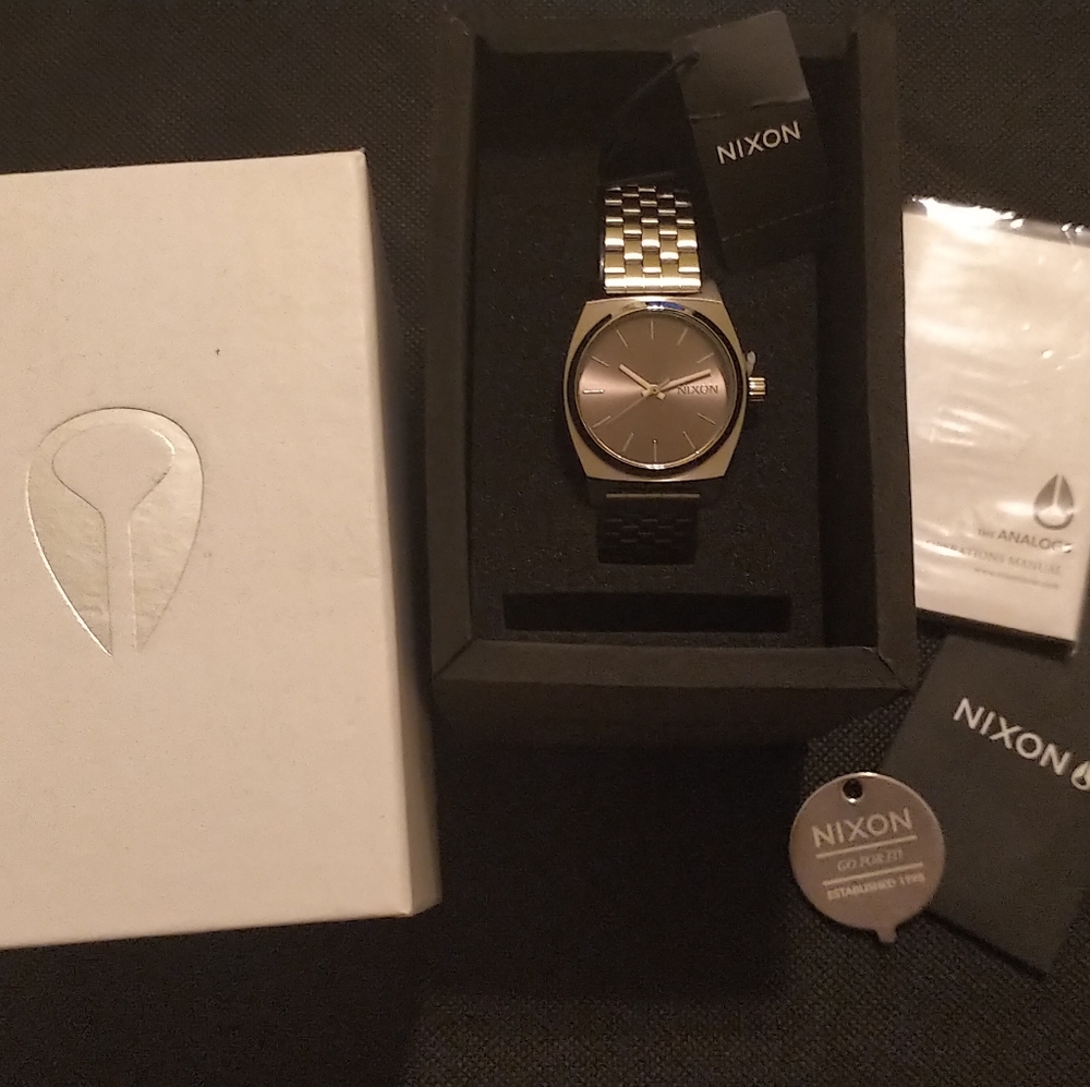 Nixon Medium Time Teller Watch